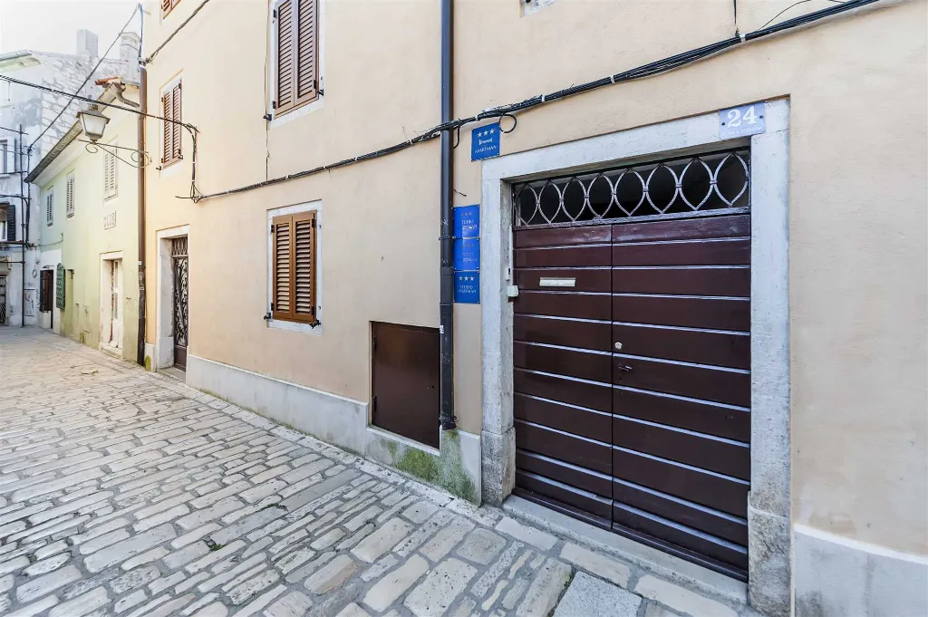 Rovinj One-Bedroom Apartment near Beach