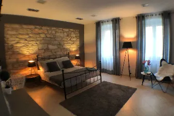 One-Bedroom Apartment in Pula for 2 Guests