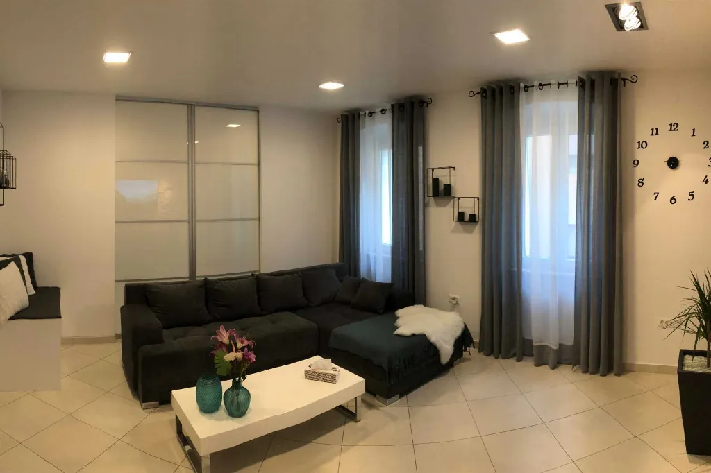 One-Bedroom Apartment in Pula for 2 Guests