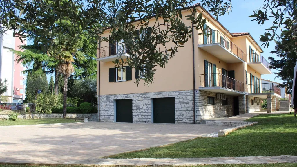 2-Bedroom Apartment for 5 Guests in Rovinj