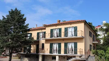 Rovinj 1-Bedroom Apartment with Balcony