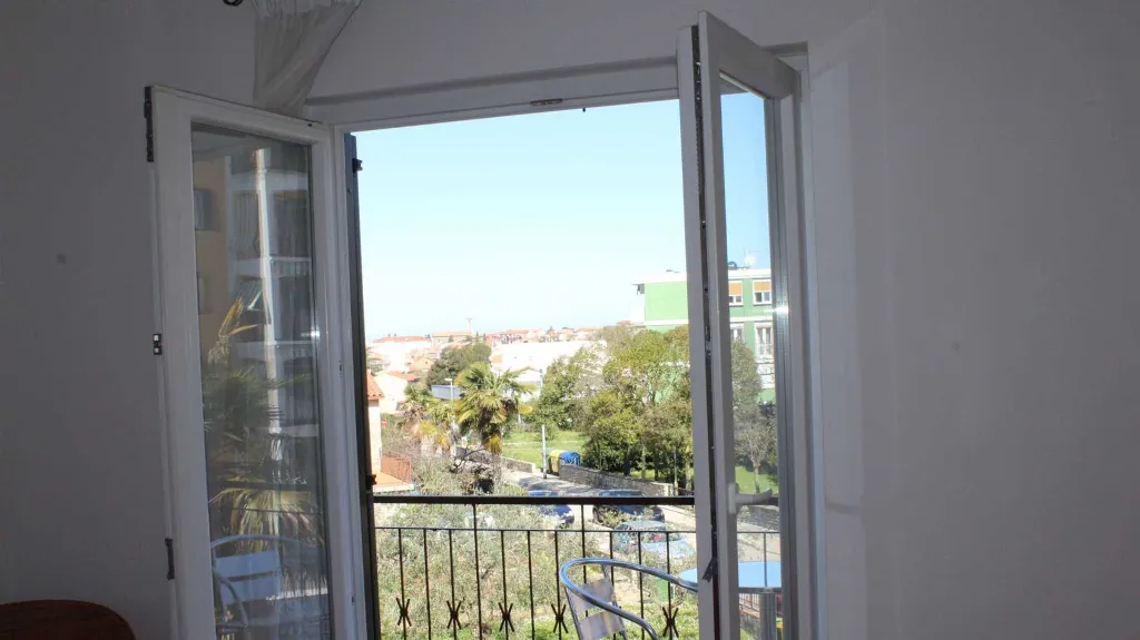 Rovinj 1-Bedroom Apartment for 2 with Parking