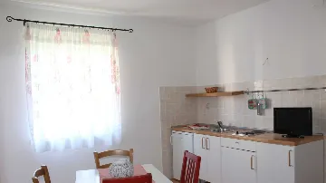 Rovinj 1-Bedroom Apartment for 2 with Parking