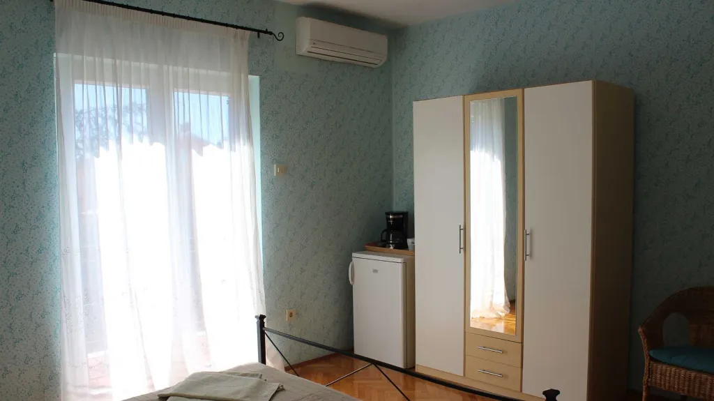 Rovinj Double Room with Private Bathroom