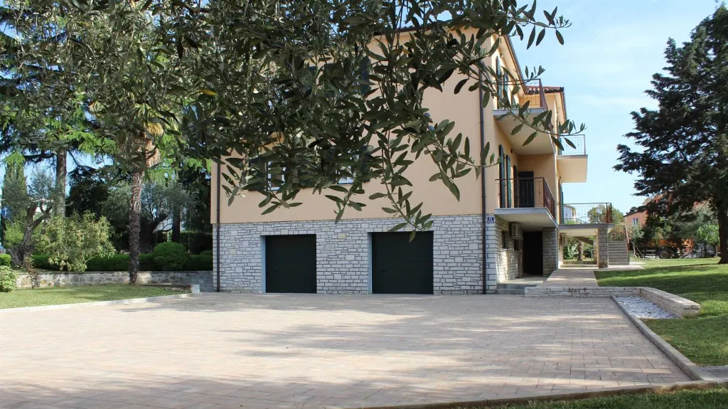 Rovinj Double Room with Private Bathroom