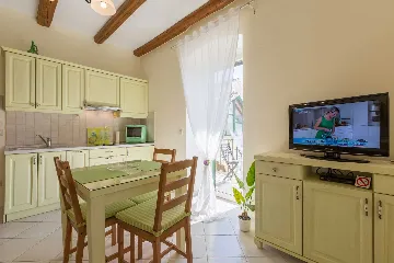 Rovinj Studio Apartment with Balcony for 3 Guests