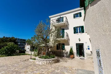 Rovinj Studio Apartment with Balcony for 3 Guests
