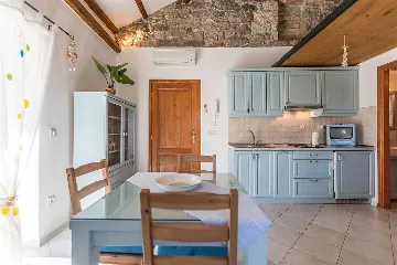 Balcony Studio Apartment for 3 in Rovinj