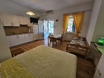 Rovinj Studio with Terrace and Parking for 3