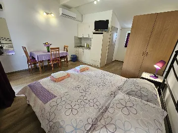 Rovinj Studio Apartment with Terrace and Parking