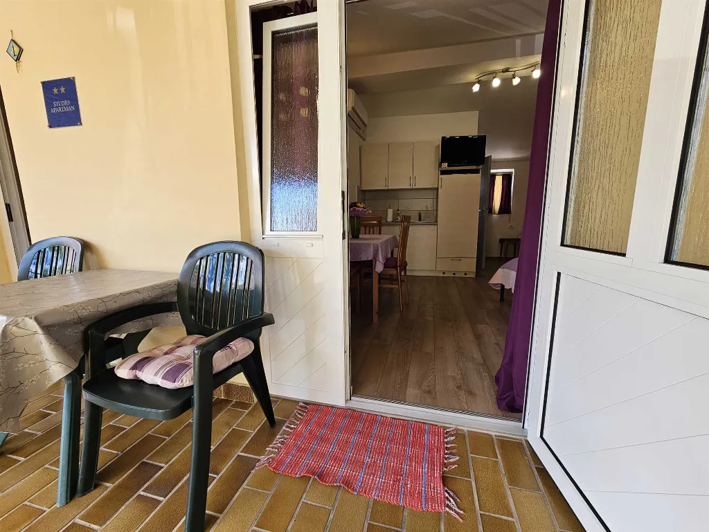 Rovinj Studio Apartment with Terrace and Parking
