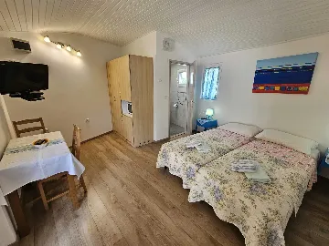 Rovinj Double Room with Terrace and Parking