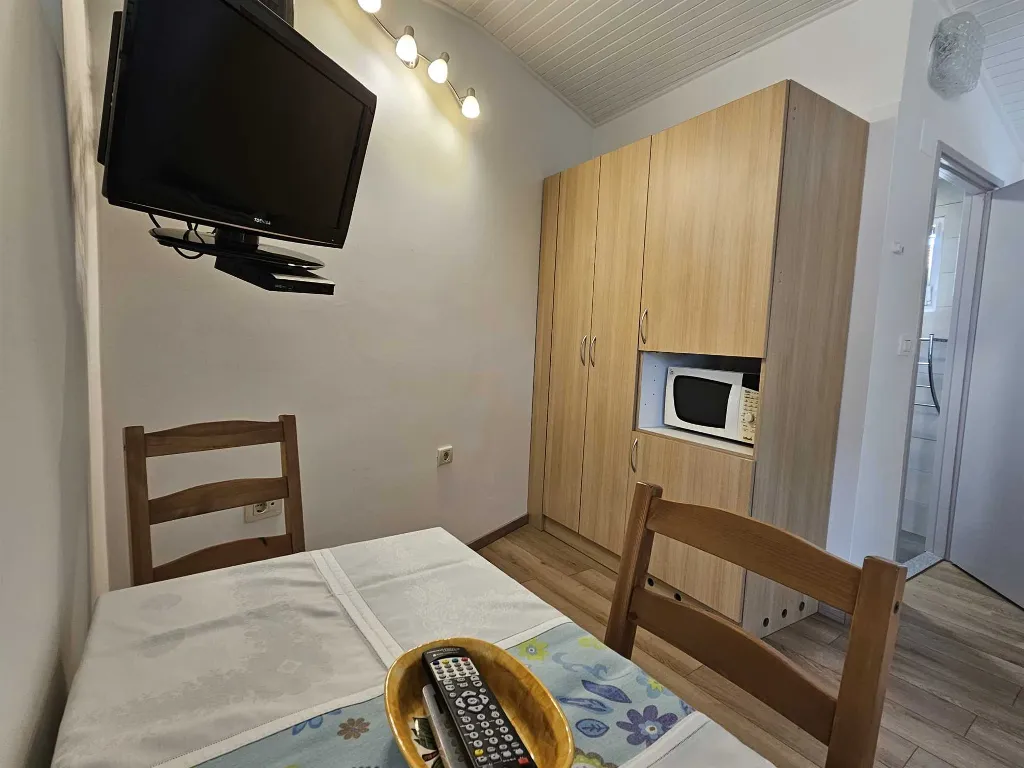 Rovinj Double Room with Terrace and Parking