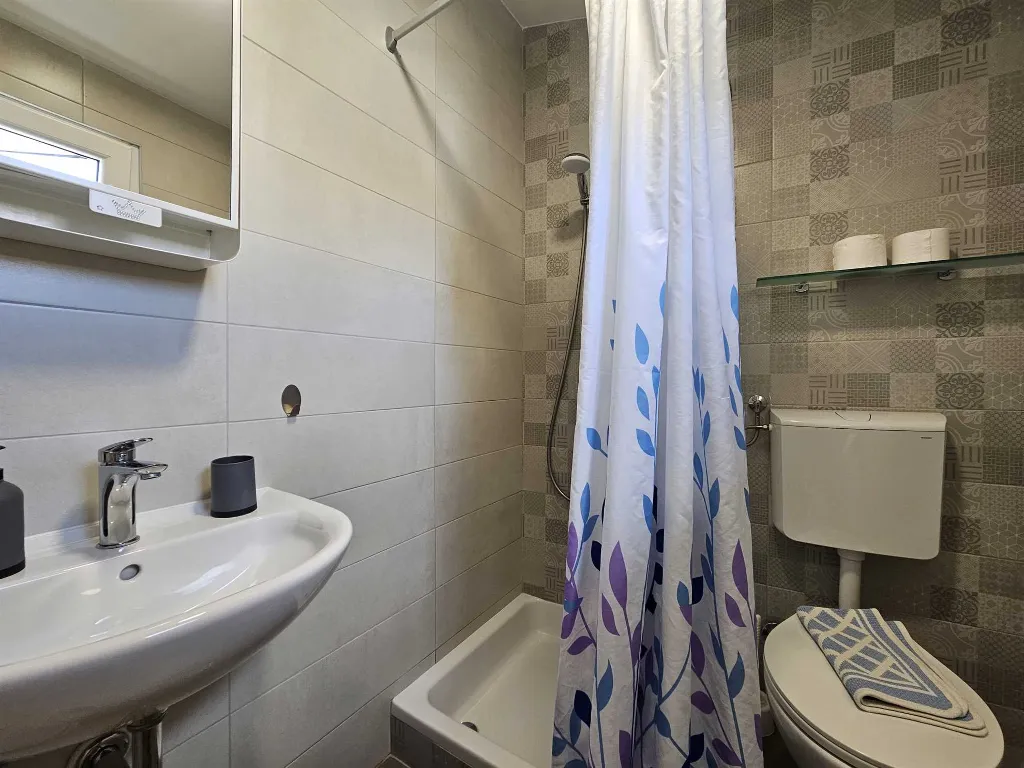 Rovinj Double Room with Terrace and Parking
