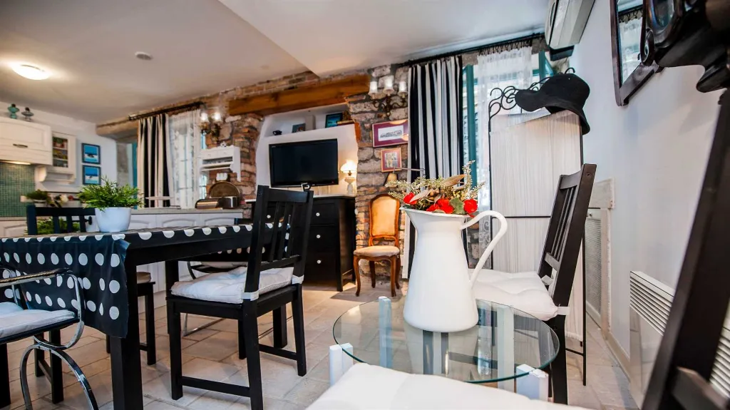 Rovinj 1-Bedroom Apartment for up to 4 Guests