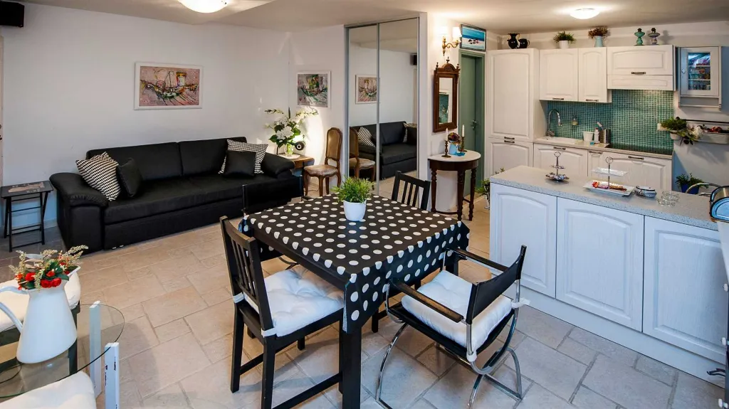 Rovinj 1-Bedroom Apartment for up to 4 Guests