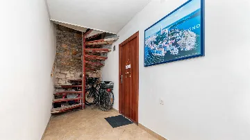 Rovinj 1-Bedroom Apartment with Green Terrace