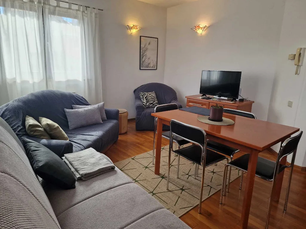 One-Bedroom Apartment in Rovinj for Up to 3 Guests