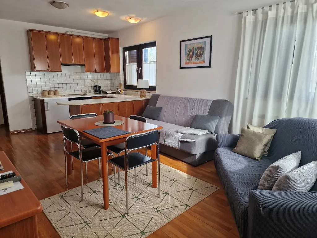 One-Bedroom Apartment in Rovinj for Up to 3 Guests