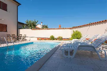 Holiday House in Rovinj for 4 with Pool
