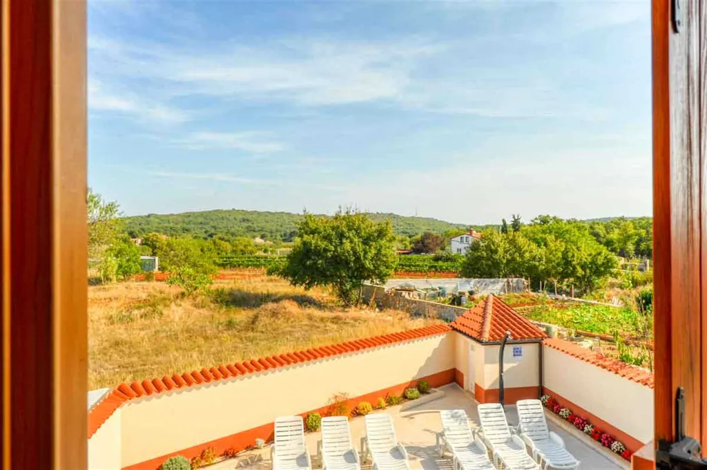 Holiday House in Rovinj for 4 with Pool