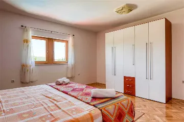 Holiday House in Rovinj for 4 with Pool