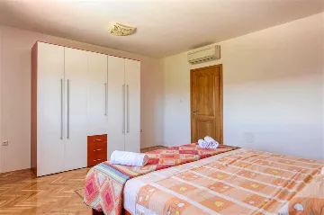 Holiday House in Rovinj for 4 with Pool