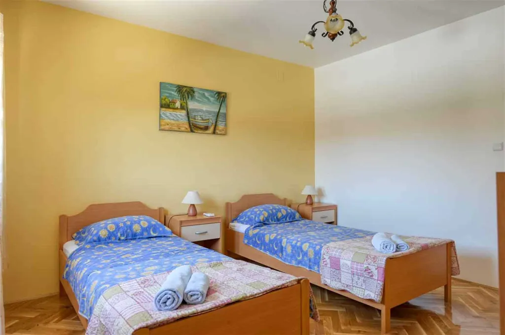 Holiday House in Rovinj for 4 with Pool