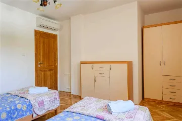 Holiday House in Rovinj for 4 with Pool