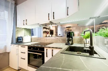 Rovinj Two-Bedroom Apartment for Up to 4