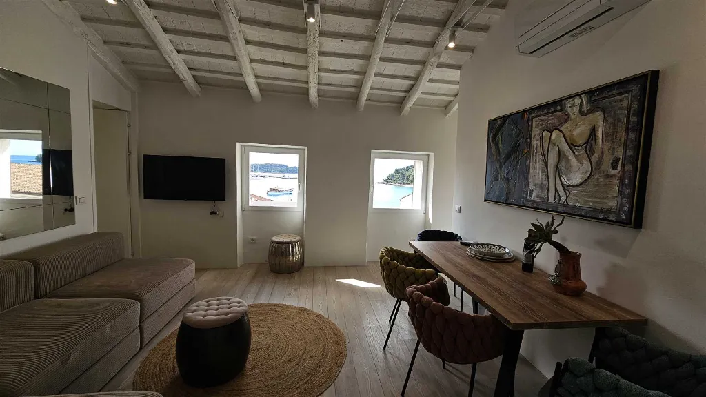 Rovinj Two-Bedroom Apartment with Sea View for 4