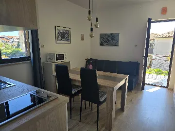 Rovinj Apartment for 2 with Balcony and Parking