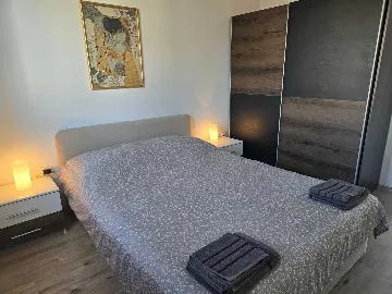 Rovinj Apartment for 2 with Balcony and Parking