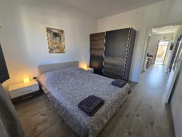 Rovinj Apartment for 2 with Balcony and Parking