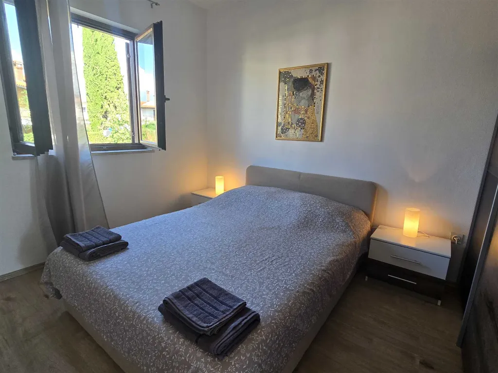 Rovinj Apartment for 2 with Balcony and Parking