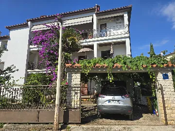 Rovinj Apartment for 2 with Balcony and Parking