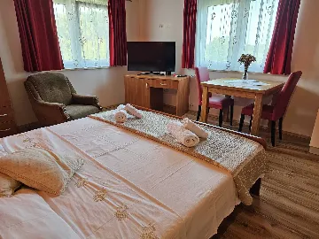 Rovinj Studio Apartment for 2 with Private Parking