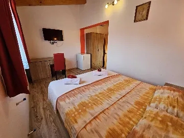 Rovinj Double Room with Private Bathroom
