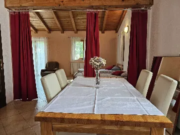 Rovinj Apartment with Terrace & Parking for 4