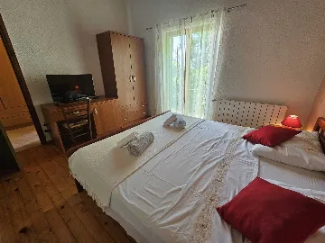 Rovinj Apartment with Terrace & Parking for 4