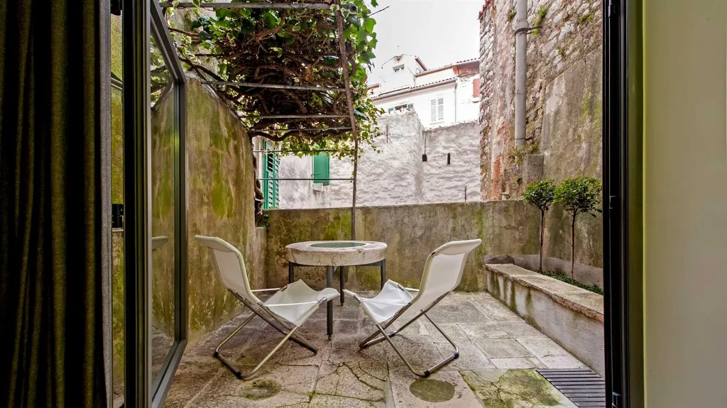 Rovinj Studio Apartment for 2 with Balcony Terrace