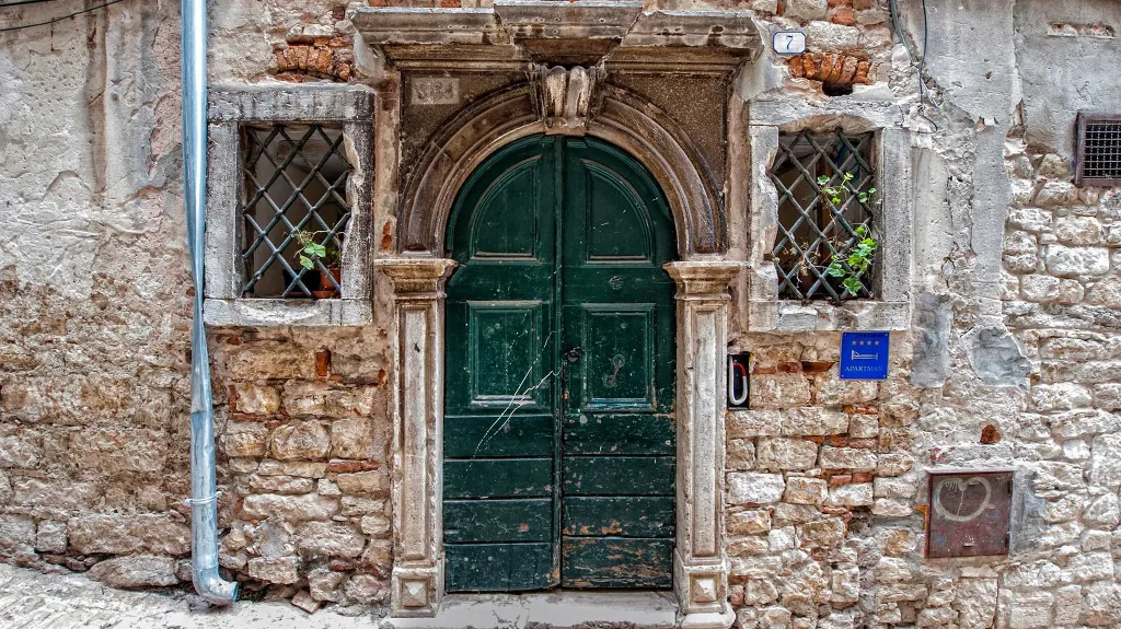 Rovinj Studio Apartment in Pedestrian Area