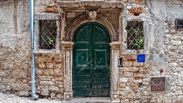 Rovinj Studio Apartment in Pedestrian Area