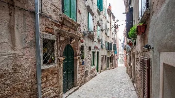 Rovinj Studio Apartment in Pedestrian Area