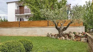 Three-Bedroom Apartment in Pula for up to 7