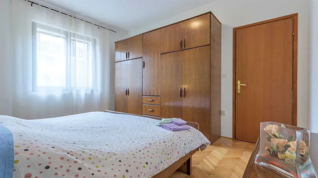 Three-Bedroom Apartment in Pula for up to 7