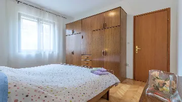 Three-Bedroom Apartment in Pula for up to 7