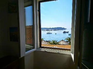 Two-Bedroom Apartment in Rovinj with Sea View for 4