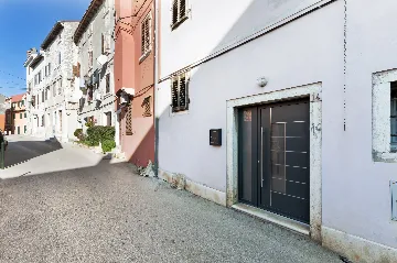 Two-Bedroom Apartment in Rovinj with Sea View for 4