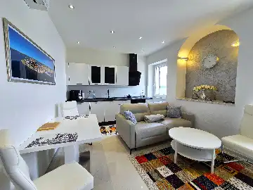 Sea-View Apartment for 2 in Rovinj